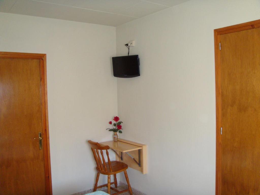 Hostal Casa Joan San Lorenzo de Morunys Bilik gambar
